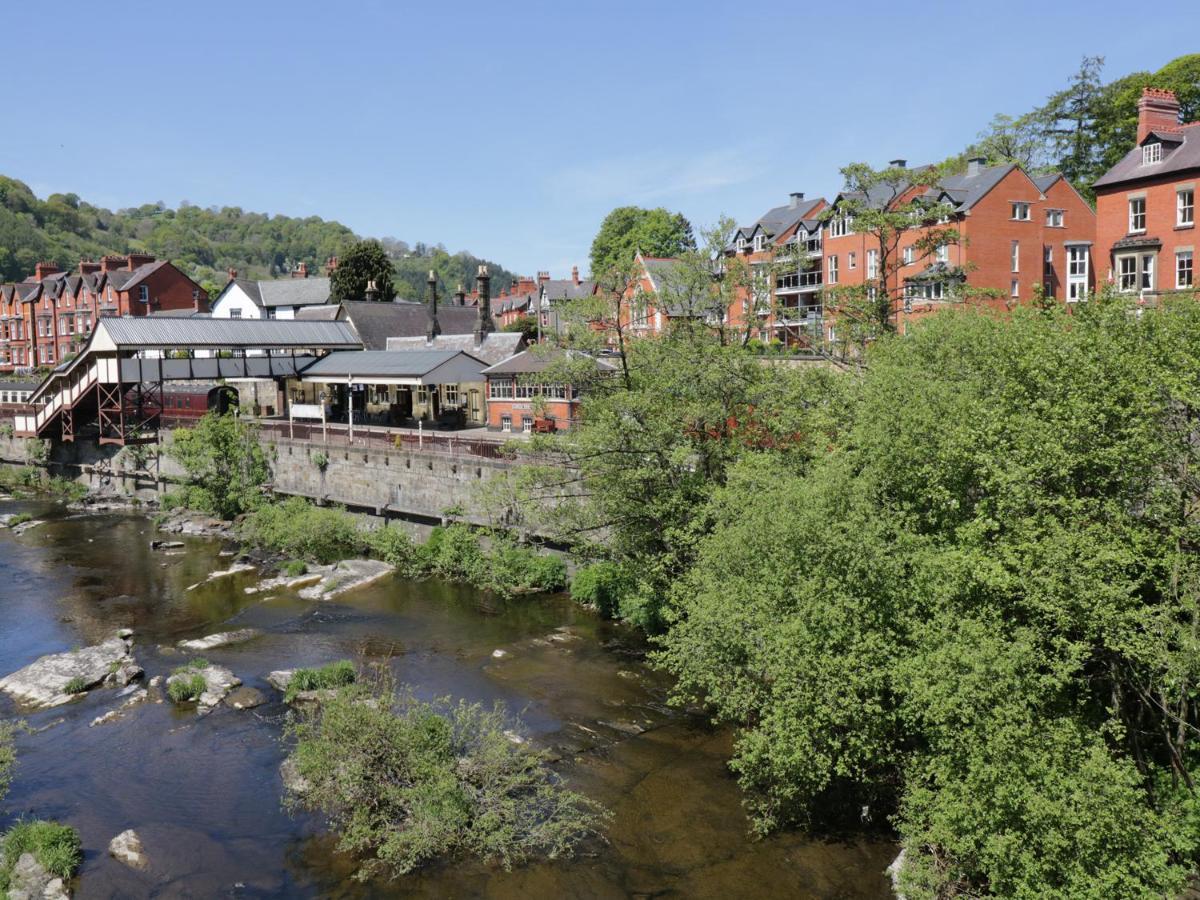 Westoe Hideaway Villa Llangollen Bagian luar foto